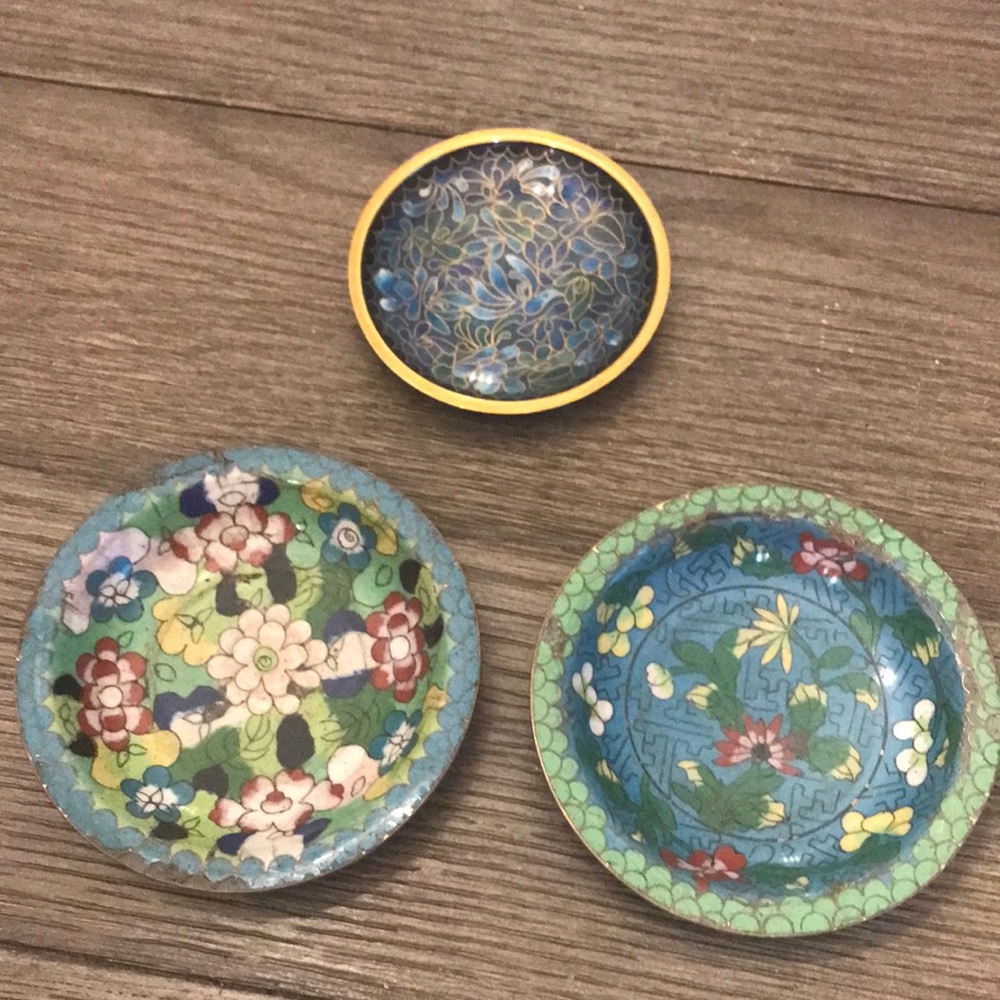Vintage little Chinese cloisonné enamel ware wire brass metal three included